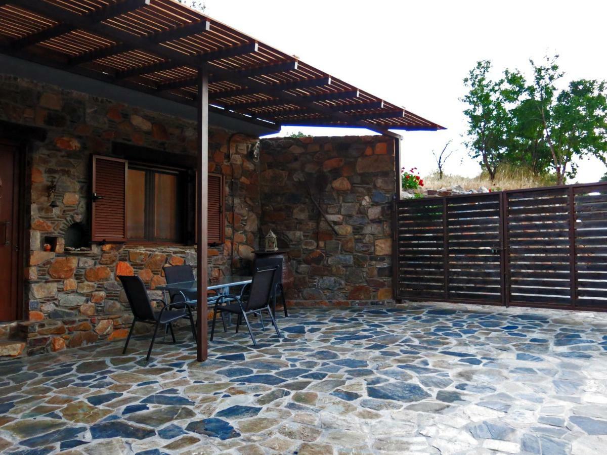 PefkoPetro Traditional House Keramotí Exterior foto